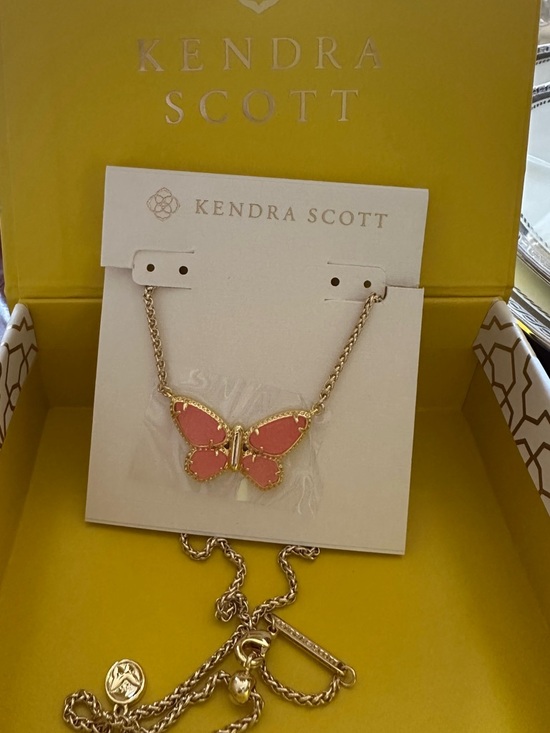 Kendra Scott Jewelry - Kendra‎ Scott Dolly Parton x Gold Butterfly Pink Pendant Short Necklace NEW